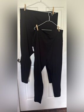 2 Old Navy maternity leggings, size XXL